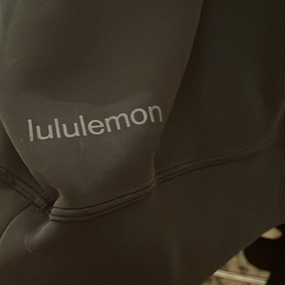 lululemon softstreme perfectly oversized cropped crew size 10 - Picture 3 of 3